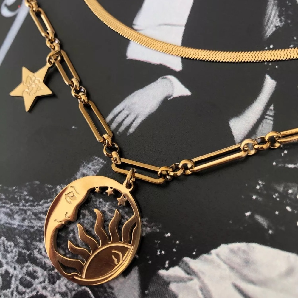 Statement moon and sun necklace - Picture 6 of 7